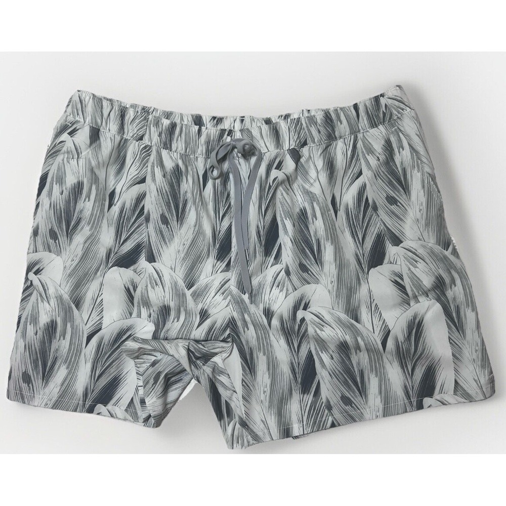 Reel Legends Women's Shorts Size XL Outdoor Fishing Beach‎ Shorts Gray Leaf NEW